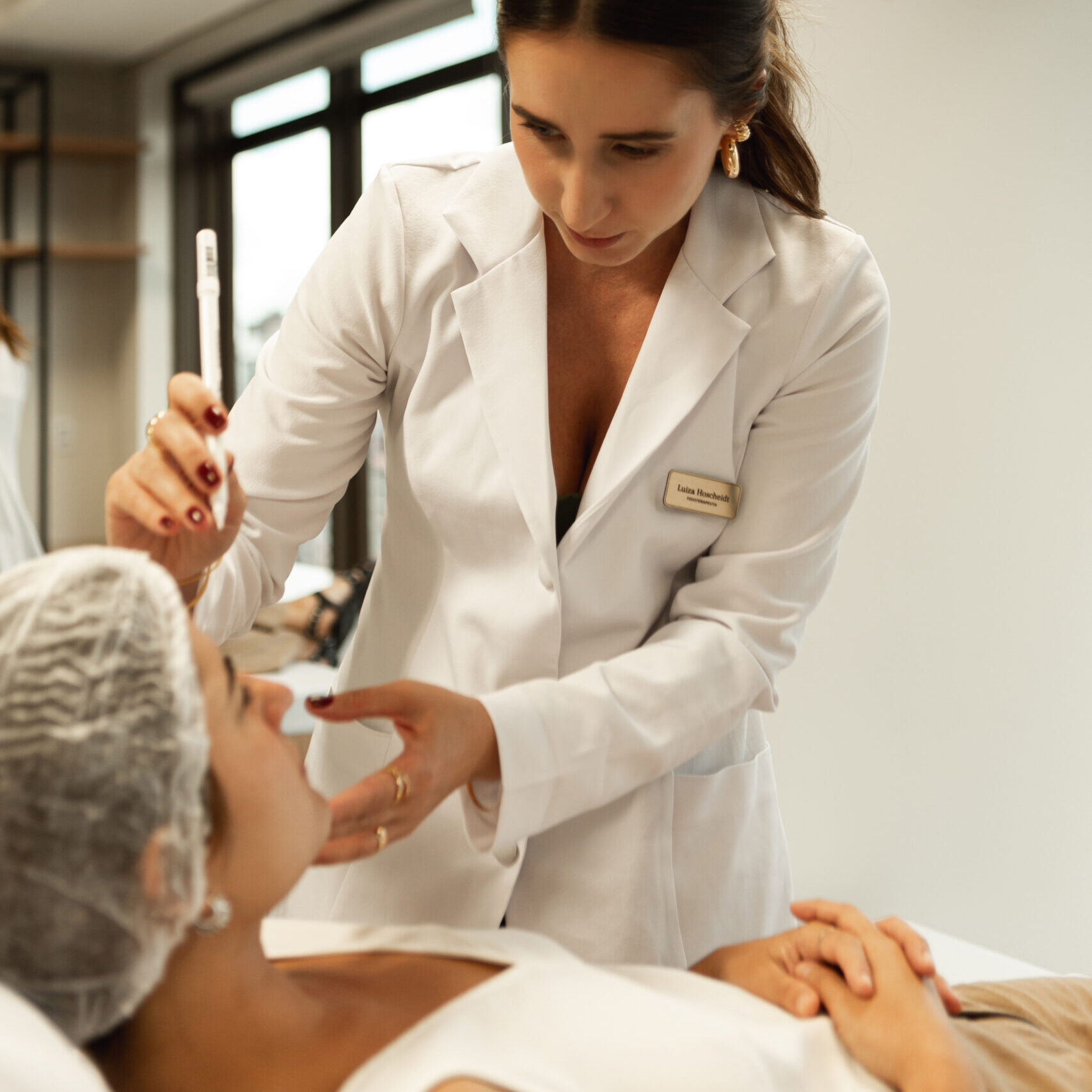 Skinbooster - Luiza Hoscheidt - Fisioterapia Dermatofuncional - Porto Alegre