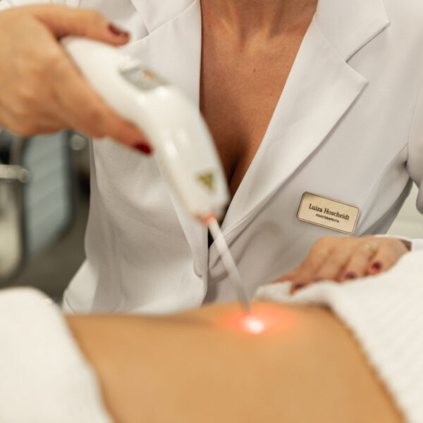 Laserterapia - Luiza Hoscheidt Dermatofuncional